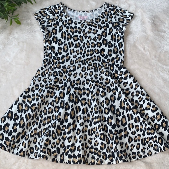 The Children's Place Other - Children’s Place 4T Leopard Print Swing Dress EUC Short Sleeves Black Go…